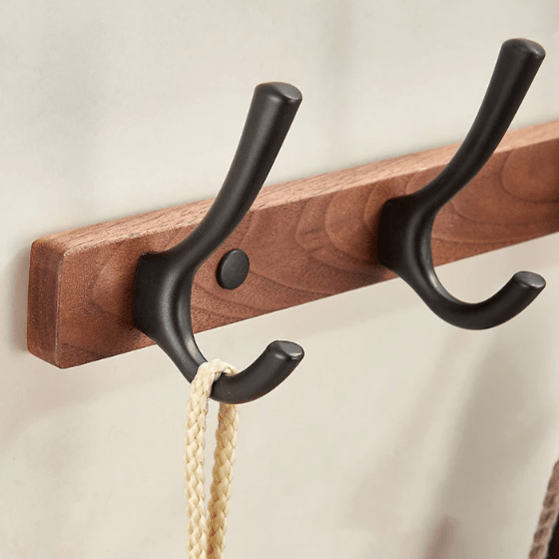 Tomé Towel Rack